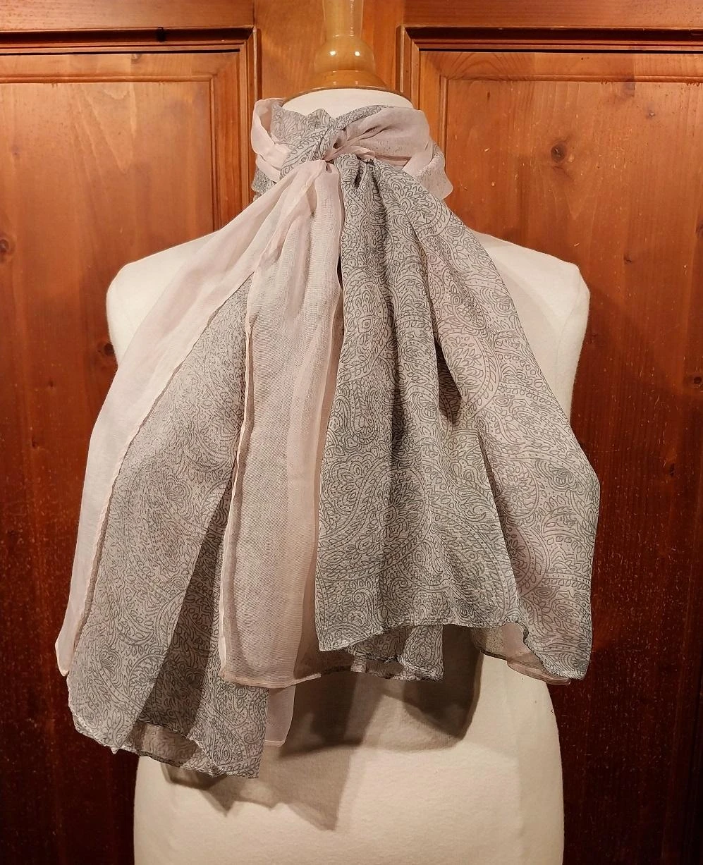 mooie sjaal grijs lichtroze paisley